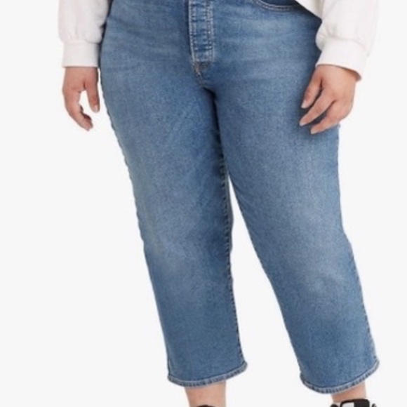 Levi Plus Woman's Wedgie Straight Medium Wash Jeans - Picture 1 of 7